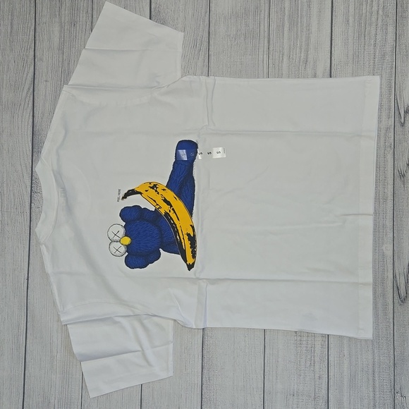 KAWS x Warhol x Uniqlo UT Graphic T-Shirt White/Blue/Yellow Size S NWT - Picture 2 of 11